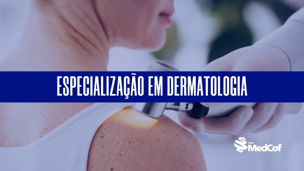 Realizar uma especialização em dermatologia é um dos caminhos possíveis para médicos que querem ser dermatologistas.