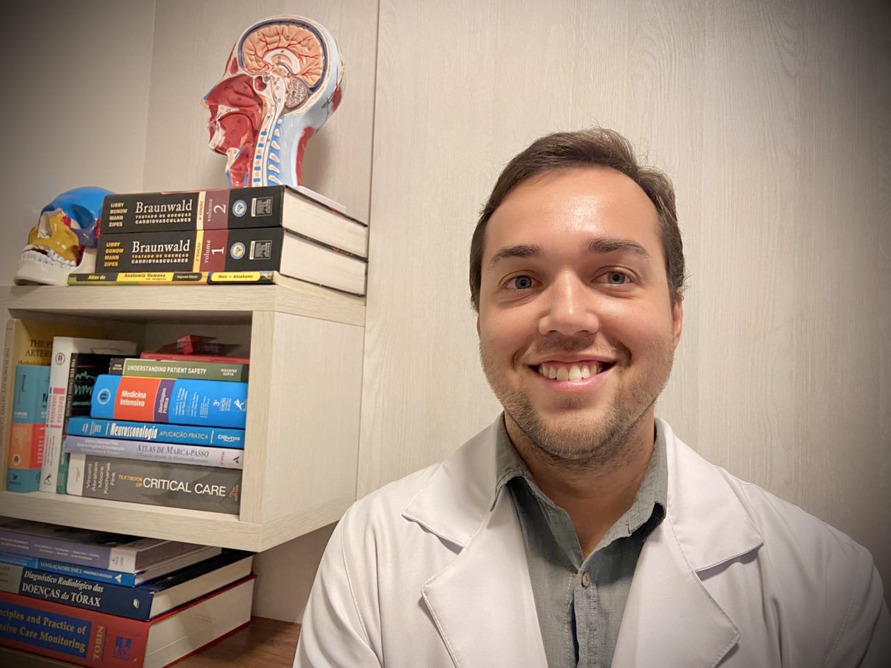 Foto do professor Dr. Augusto Cezar Marins